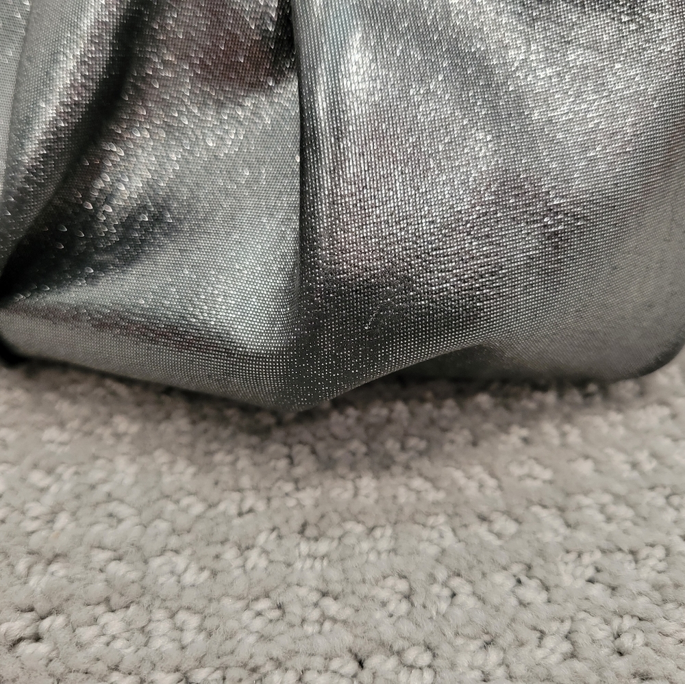 2/$18 Elle Grey Metallic Silver Crossbody Shoulder Bag Bow Detail GUC Small - Picture 12 of 15